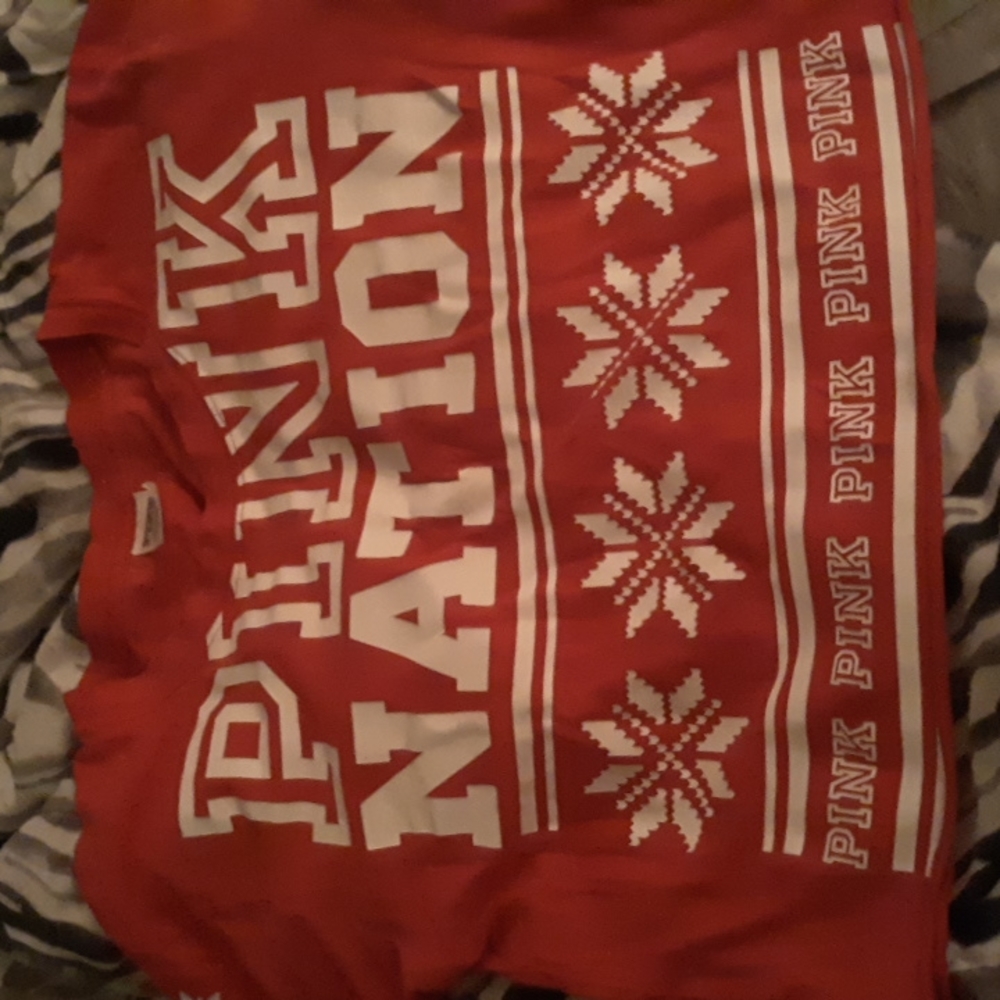 CROP TOP LONG SLEEVE RED WITH SNOWFLAKES PINK NATION